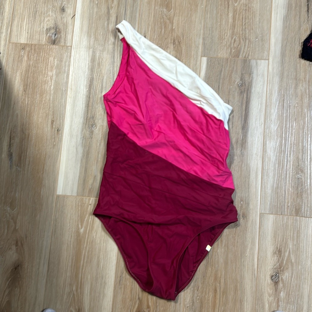 Summersalt sidestroke suit.